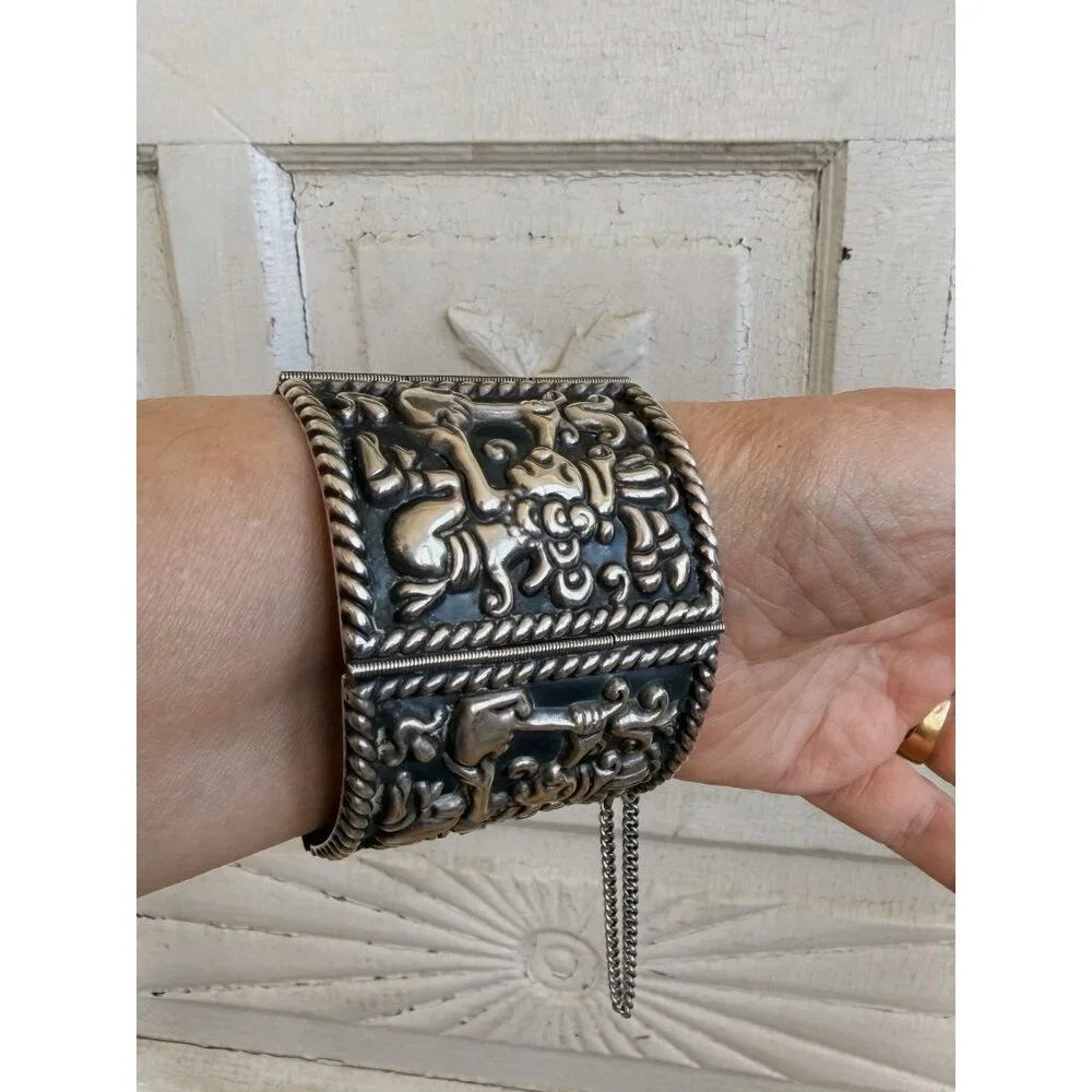 Vintage 60's Mexico 925 Sterling Wide Link Bracelet Aztec Warrior Repousse 68.6g